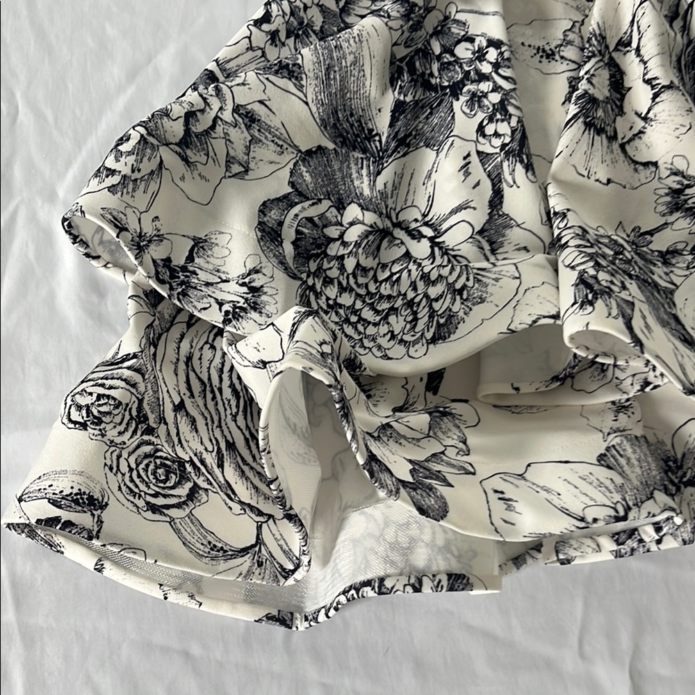B Darlin Black and White Floral Dress - Picture 4 of 4